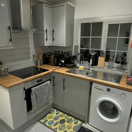 Entire One Double Bedroom Apartment Λονδίνο Εξωτερικό φωτογραφία